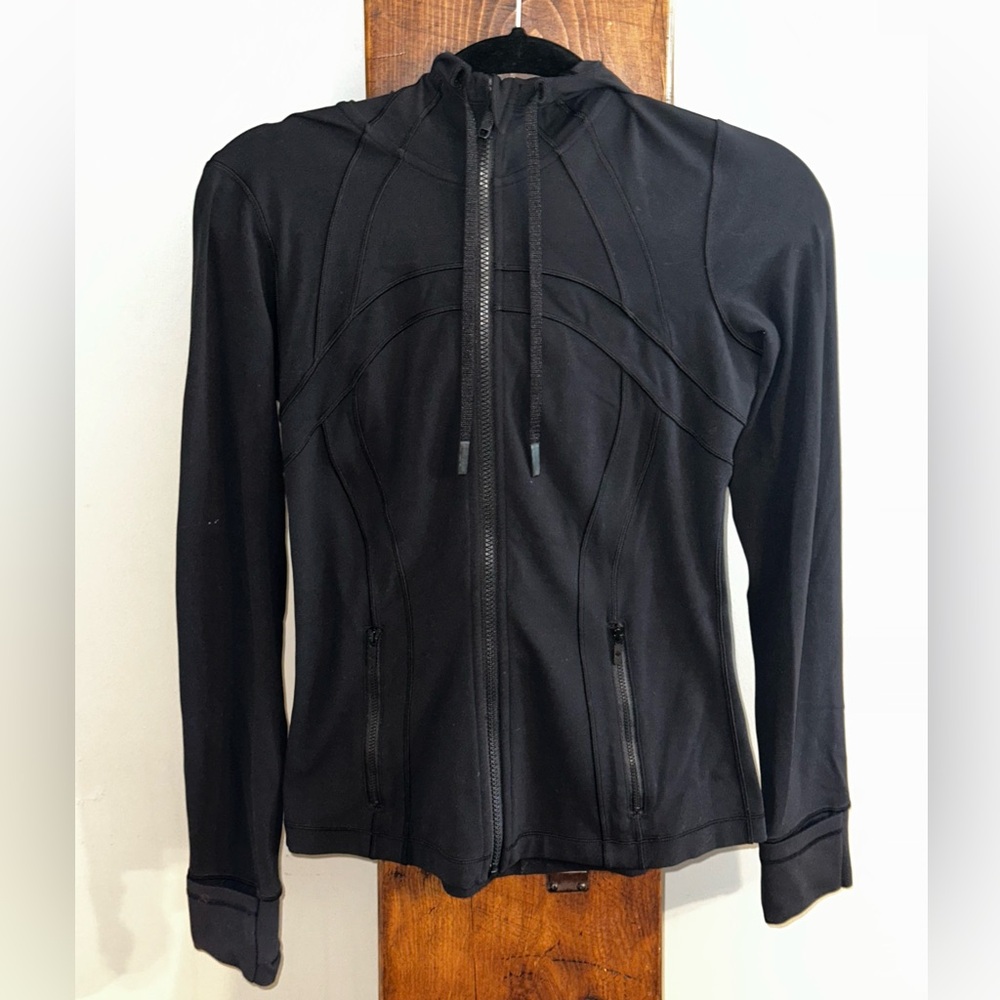 Lululemon Black Define Jacket Full Zip with Hood, Thumbholes with Foldover